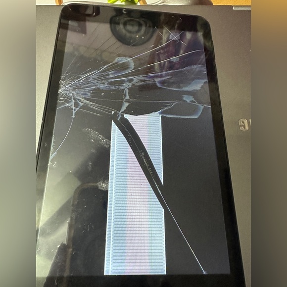 FOR PARTS ONLY: QLINK WIRELESS TABLET - Picture 3 of 4